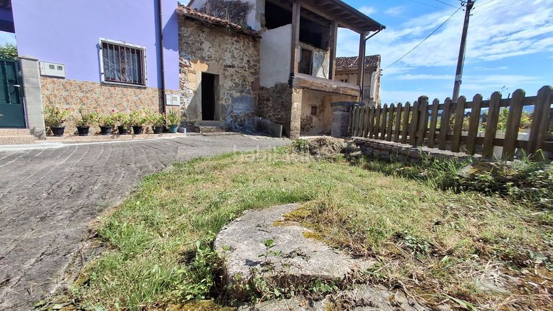 Foto 7a0f8831-9b97-4f4b-b2c9-854b9bc1dfc0. Casa amb piscina a Parres