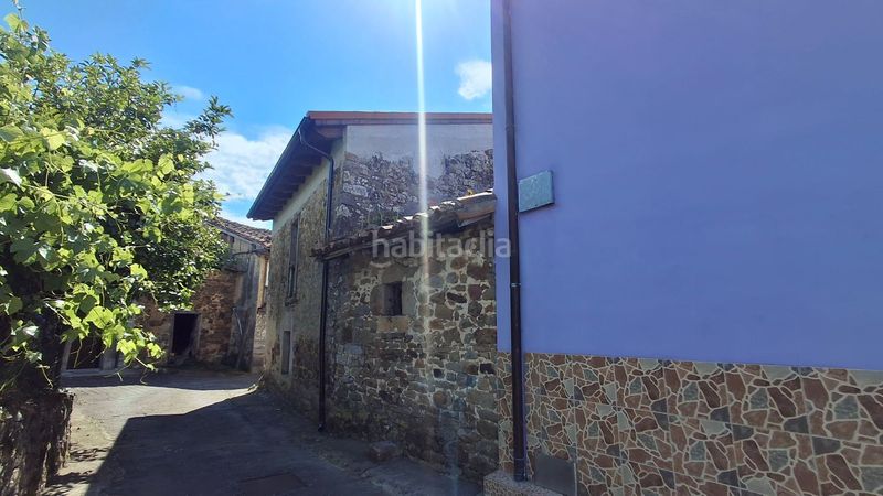 Foto 95d851d7-8c61-447a-8c4b-e88ab782d103. Casa amb piscina a Parres