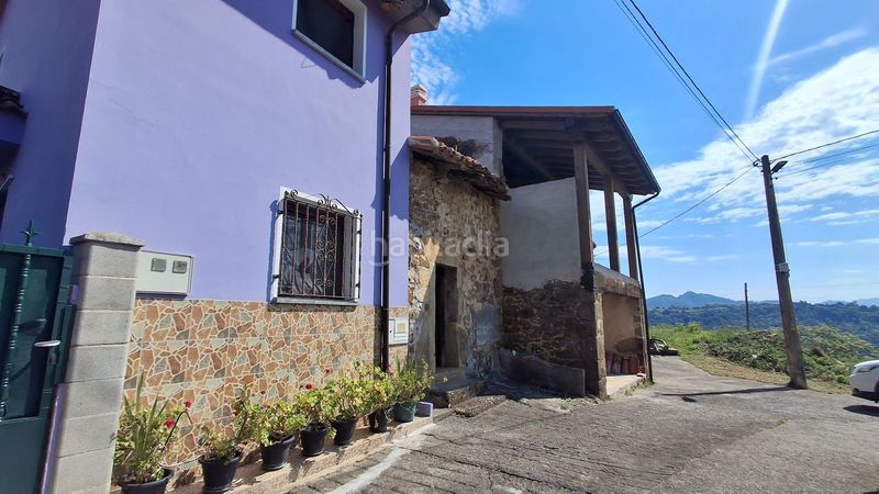 Foto c64775ab-0f00-4353-9e24-a16b2cfb63c2. Casa amb piscina a Parres