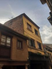 Etagenwohnung  N/a