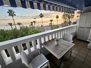 Location Appartement  N/a. Increíble piso en primera línea de playa con terraza y plaza de