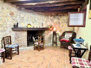 Maison  N/a. Gran casa con patio y chimenea en el centro de alhama de granada