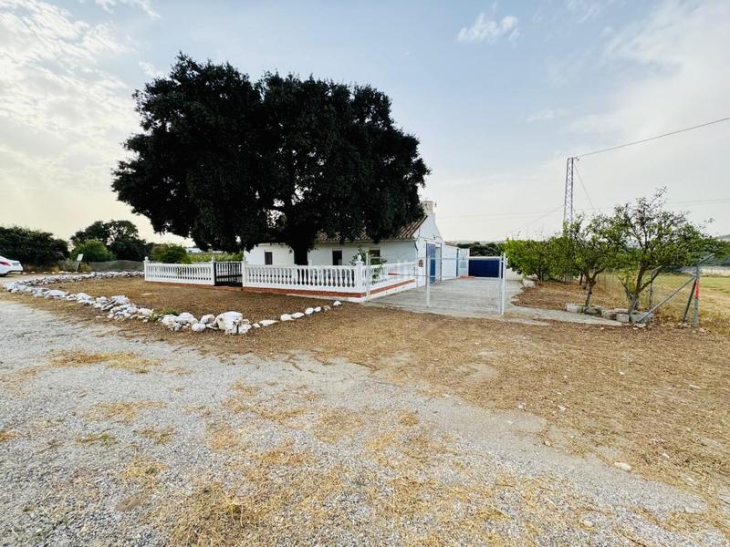 Foto cb5329bf-88dd-4767-9854-17252dde49a8. Masia amb aparcament a Alhama de Granada