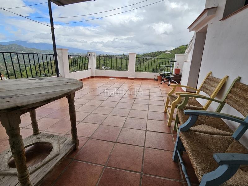 Foto 66873638-9f0a-4830-89ff-137d423e0d42. Casa gran casa con terraza ! en Cútar