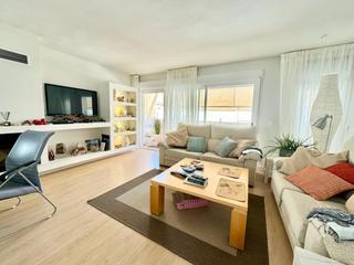 Appartement  N/a. Gran piso con terraza y a 200 metros de la playa en calahonda!