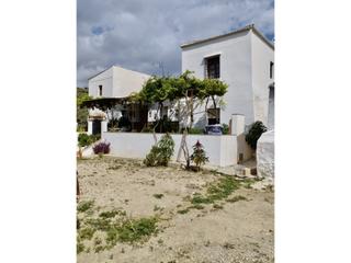 Mas à Comares. Magnífica casa con gran terraza y cochera en comares!