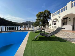 Casale  N/a. Magnífica finca rústica con piscina en torrox!
