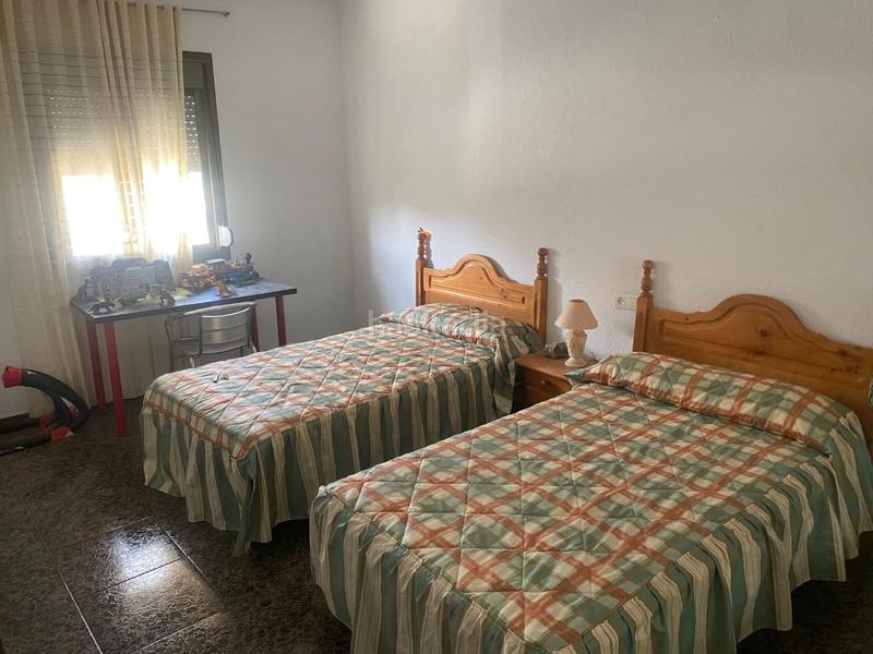 Foto 3edffcad-2feb-4408-a24d-9230a4fa0c85. Casa amplia casa con terraza y garaje ! en Canillas de Aceituno