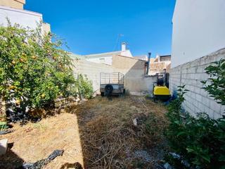 Maison  Tarragona 20. Casa de pueblo con gran jardin y garaje