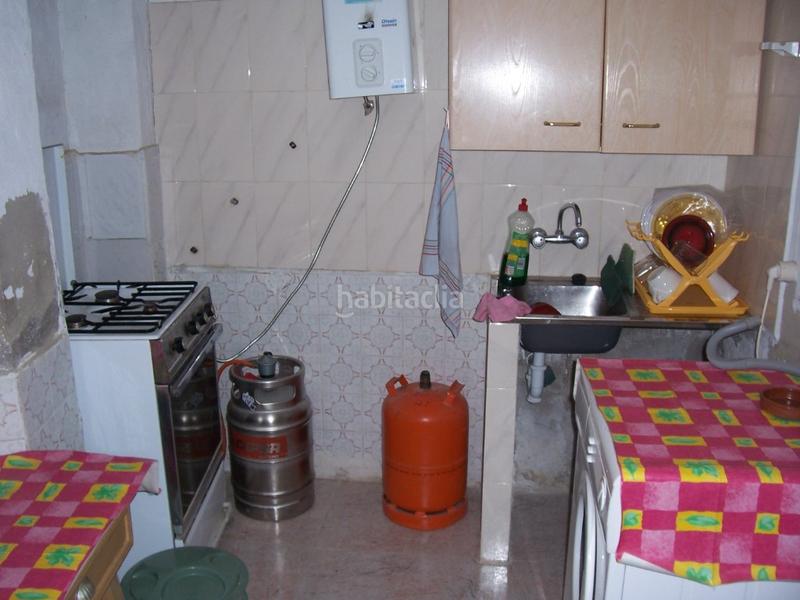 Foto cf08e412-3411-4b92-a8ce-6c46c2581587. Casa amb aparcament a Cacín