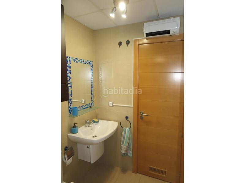 Foto 1068e864-38a7-4980-ad8e-78c3b9b87191. Piso moderno piso en zona exclusiva , a solo 3 minutos de la playa! en Torre del Mar