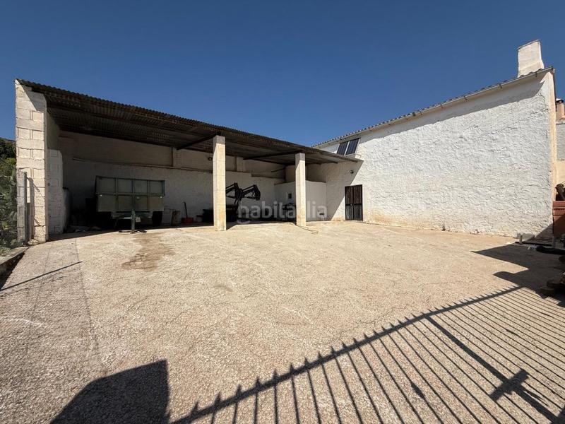 Foto a080af85-7950-4080-ab01-55de06e89b12. Masia amb aparcament a Cacín