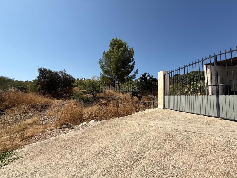 Foto f67fd515-160a-48e8-86f4-adb47d82eab6. Masia amb aparcament a Cacín