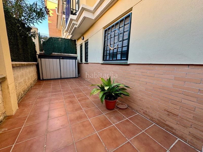 Foto 3945233a-bb52-470a-a7a7-7d2d4e4d5cf5. Alquiler piso magnífico bajo con gran terraza y piscina en baviera golf en Caleta de Velez