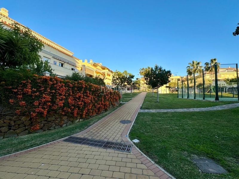 Foto 58e481d7-6852-4dc2-b1a7-7b7a4c5c671a. Alquiler piso magnífico bajo con gran terraza y piscina en baviera golf en Caleta de Velez