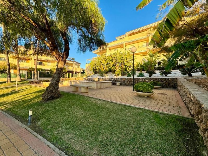 Foto e7d2d643-0643-42aa-bfe2-1d238c877cda. Alquiler piso magnífico bajo con gran terraza y piscina en baviera golf en Caleta de Velez