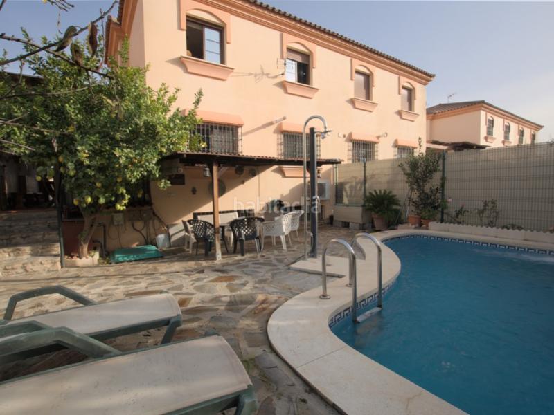 Foto 42bf82d9-55f6-43f8-8c38-c6f7cbd7a4e6. Reihenhaus mit parking pool in Capellanía - Retamar Alhaurín de la Torre