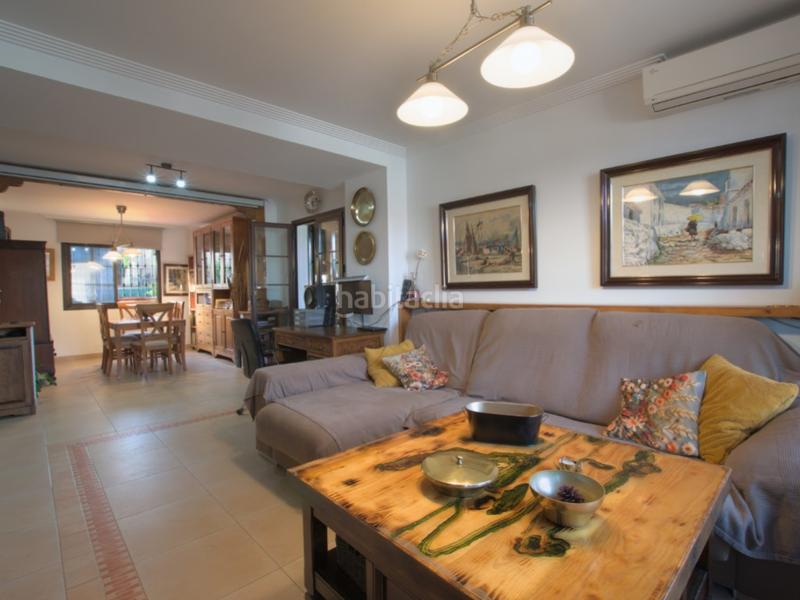 Foto 8ab373ba-607e-4a74-b8fb-ce1fbfbb7153. Reihenhaus mit parking pool in Capellanía - Retamar Alhaurín de la Torre