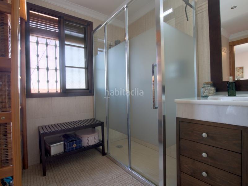 Foto 9732d32c-b313-489f-9895-14bf6324e227. Reihenhaus mit parking pool in Capellanía - Retamar Alhaurín de la Torre