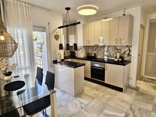 Piso  Avenida el peñoncillo. Piso en esquina con terraza y vistas al mar en el peñoncillo!