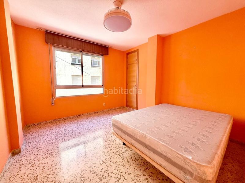 Foto cb8c2ad4-86ed-4c36-89b3-95503073cc4b. Piso amplio piso ! en Centro Torre del Mar