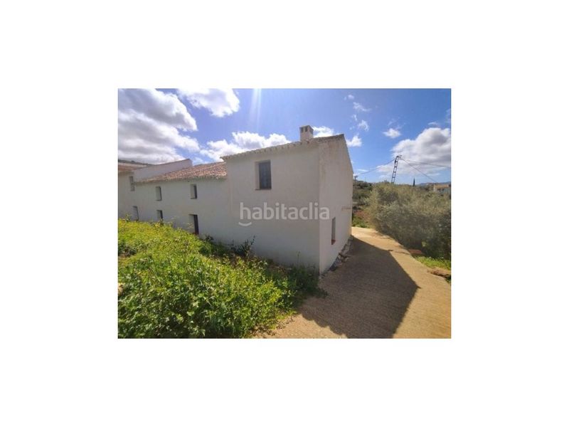 Foto cd60ca07-e868-42d7-8e9a-5744f5271250. Masía gran finca con casa a 5 minutos . en Periana