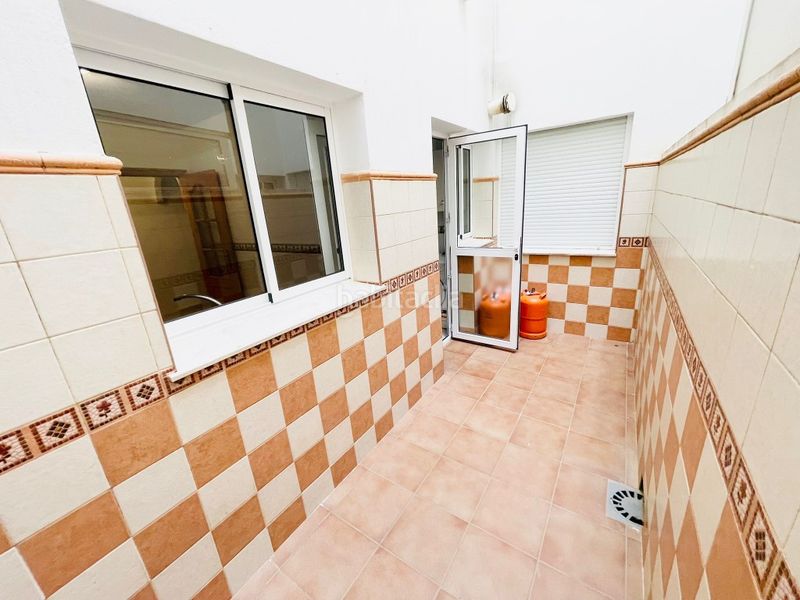 Foto 2108d609-c27a-4e1d-94d8-f22150623ff2. Pis amb piscina a Urbanización Santa Rosa Torrox