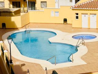 Flat  Calle casa balcones. Gran piso con terraza y piscina en torroxcosta.