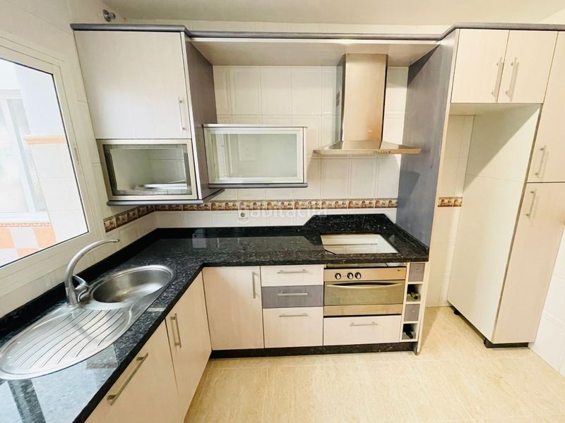 Foto 78f899b5-df24-48bd-8297-98c31b677acb. Pis amb piscina a Urbanización Santa Rosa Torrox