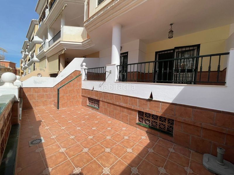 Foto a50a5bc9-4f5c-4772-aad0-e688cddba107. Pis amb piscina a Urbanización Santa Rosa Torrox