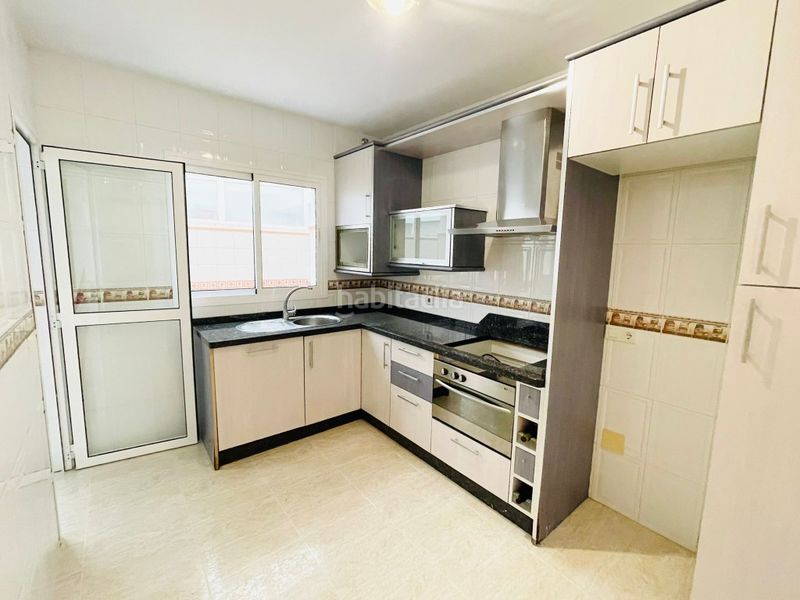 Foto b8ba26fb-ebc6-4b5d-ae52-ff484ad01ad9. Pis amb piscina a Urbanización Santa Rosa Torrox