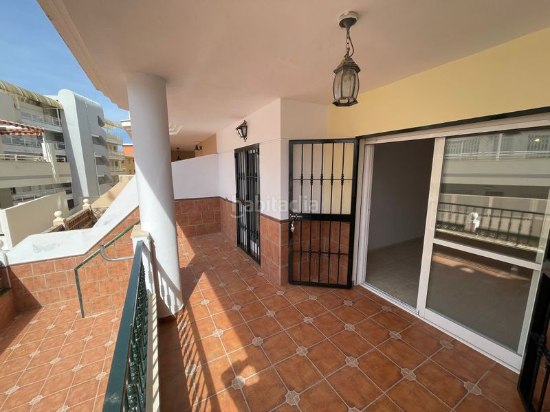 Foto c79842cb-bda1-401d-99f6-b00352fced16. Pis amb piscina a Urbanización Santa Rosa Torrox