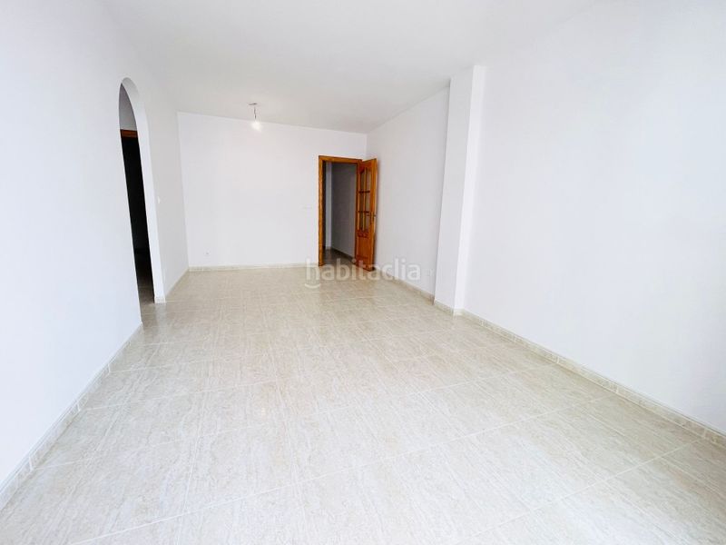 Foto cf4f013e-7e18-40c5-bcbf-2af093afd192. Pis amb piscina a Urbanización Santa Rosa Torrox