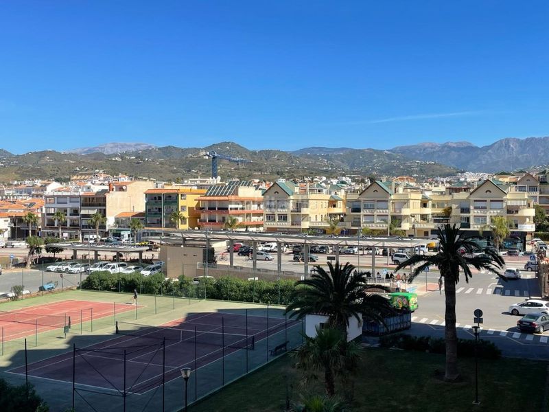 Foto 86812cb4-9351-47a6-be72-9fdfea1f7c57. Pis amb piscina a Centro Internacional Torrox
