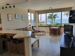 Piso en El Peñoncillo. Exclusivo apartamento en primera línea de playa en el peñoncillo