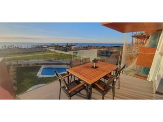 Affitto Appartamento  Calle mar cantábrico. Magnífico piso con plaza de parking y piscina en torre del mar.