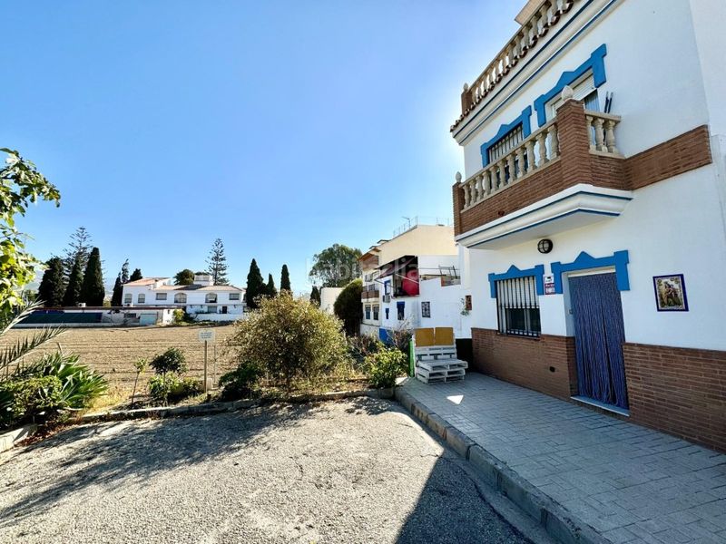 Foto 94bccbc6-6bee-42bd-bb40-797ffdef13b2. Rent house in Paseo Marítimo de Levante Torre del Mar