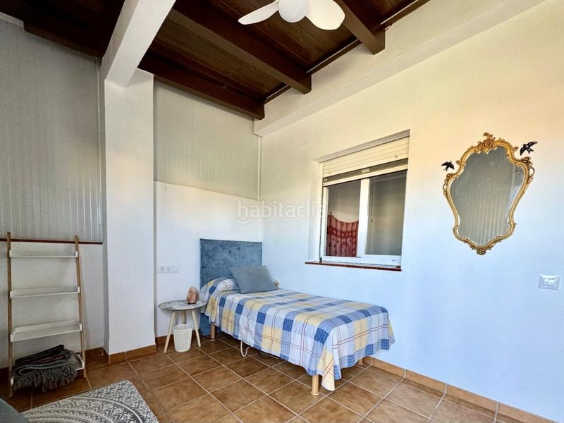 Foto b9c61621-db3f-40af-9731-f0435dd6de8d. Rent house in Paseo Marítimo de Levante Torre del Mar