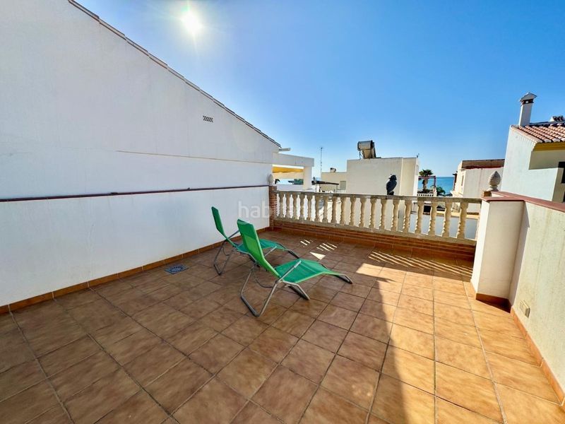 Foto f85500cd-8f49-4172-9a10-f91d2ca2ad9e. Rent house in Paseo Marítimo de Levante Torre del Mar
