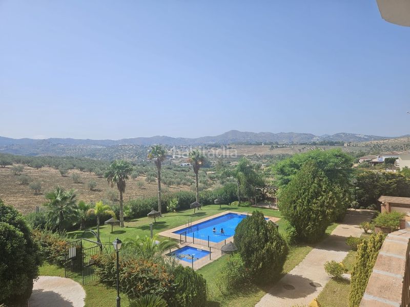 Foto 0ccbee13-4073-4d0e-b1ca-de3827637cef. Alquiler piso  con piscina . en Alcaucín