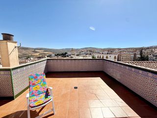 Pis  Carretera velez-malaga. Ático luminoso con gran terraza, vistas despejadas en alhama de