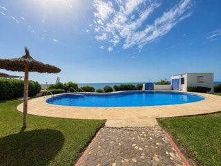 Chalet  Urbanizacion flores las. Chalet adosado en el peñoncillo con vistas panorámicas al mar y