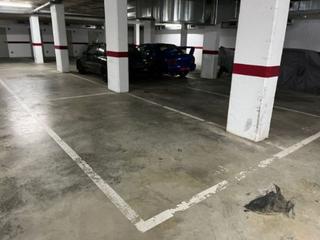 Parking coche en Carrer jaume vicens vives 31