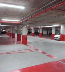 Autoparkplatz in Centre. Plazas de parking en venta en el masnou
