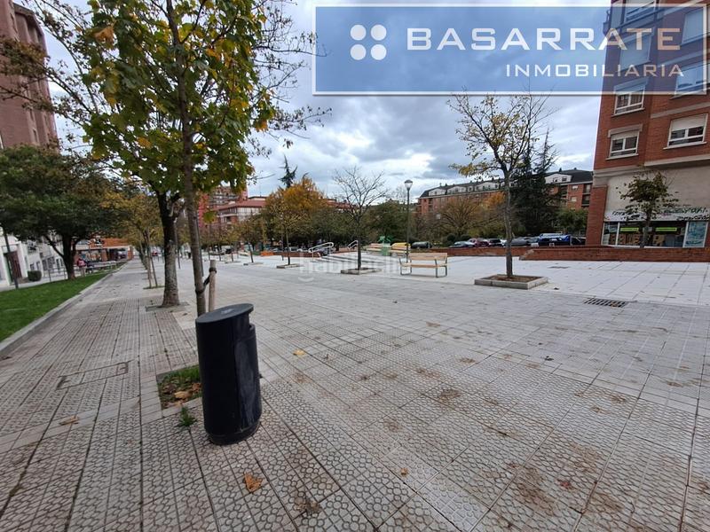 Foto 030117ee-e7a7-41c1-bc58-d0c9c3416e95. Parking coche en garat txomin hiribidea 1 en Txurdinaga Bilbao