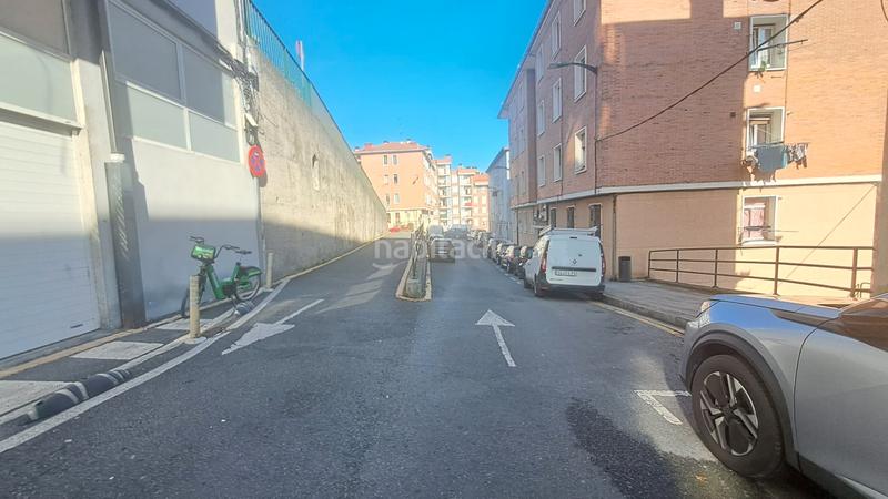 Foto c48d38e8-6e6c-420f-b4ee-3cdcf506388d. Parking coche en san joaquin kalea 33 en Bolueta Bilbao