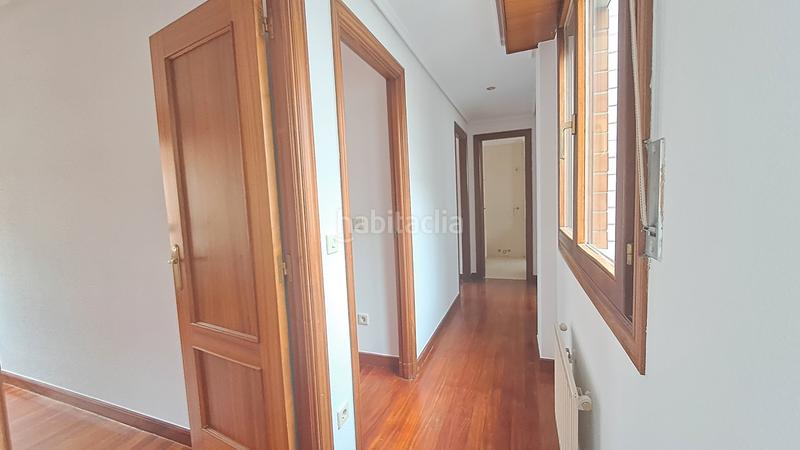 Foto 02b7374c-7f78-4867-a059-24e0b1671d0e. Rent flat with heating parking in Santutxu-Basarrate Bilbao