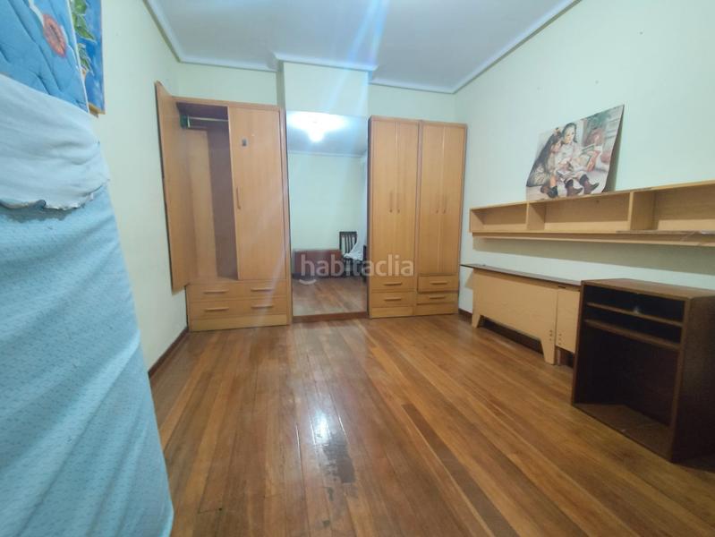 Foto f1be0f58-ac0b-4b91-b86e-52d9ce25ad77. Piso estupendo piso con terraza en pleno santutxu en Bilbao