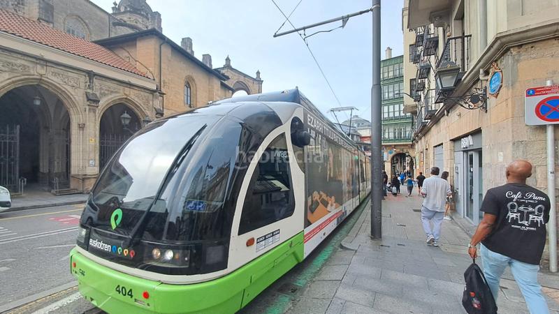 Foto 579bbb1d-dcd6-4439-b541-b7092b8e4e8e. Pis amb calefacció a Casco Viejo Bilbao