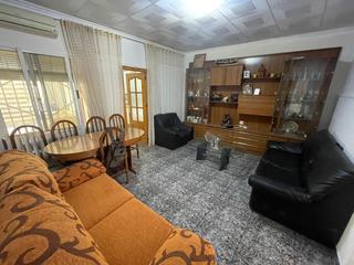Mas à Casco Antiguo. Interesante casa en la zona de la huerta